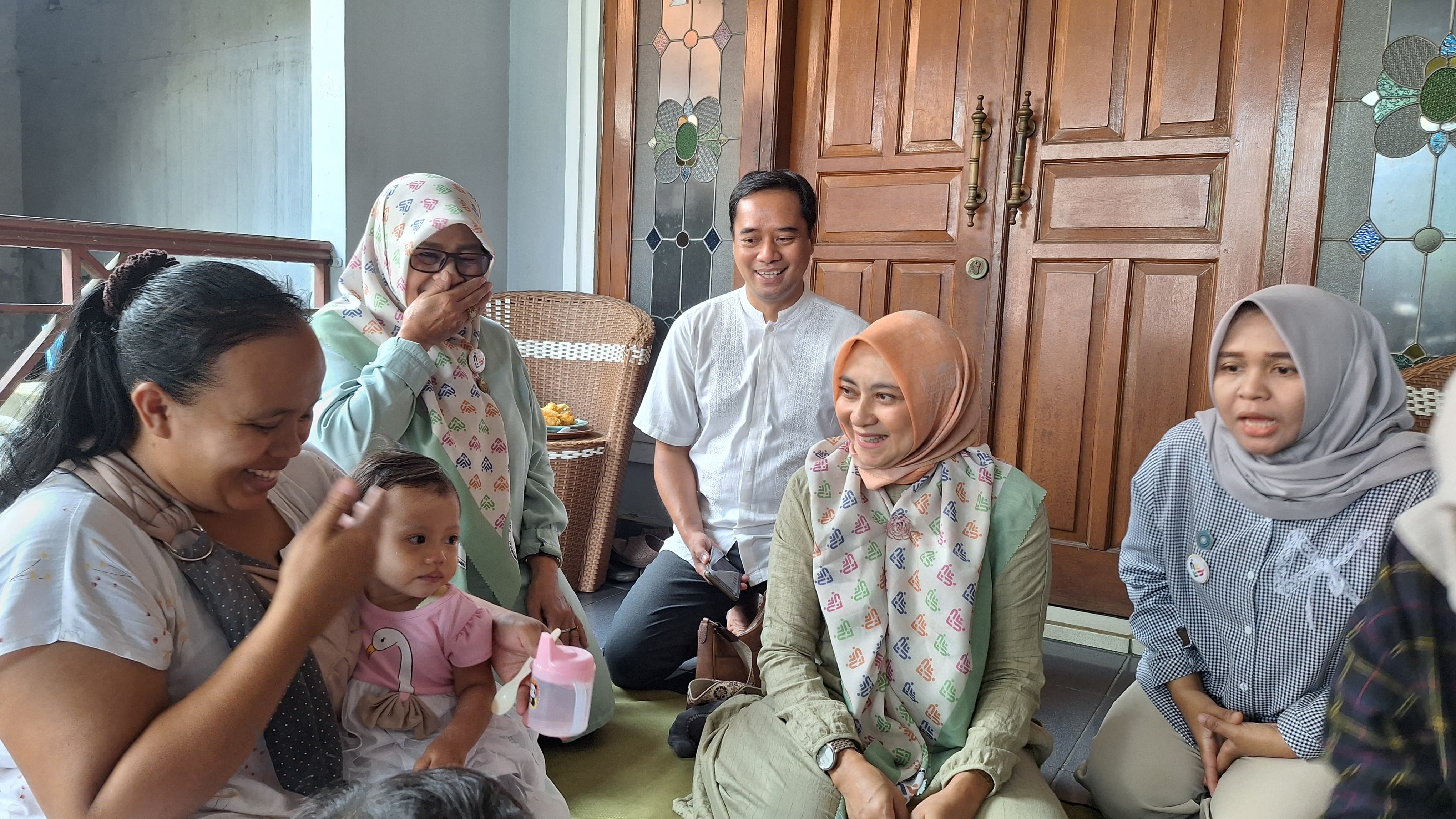 kunjungan-bapak-camat-bersama-ibu-ketua-tp-pkk-kec-majalaya-ke-posyandu-di-rw-08-desa-majalaya